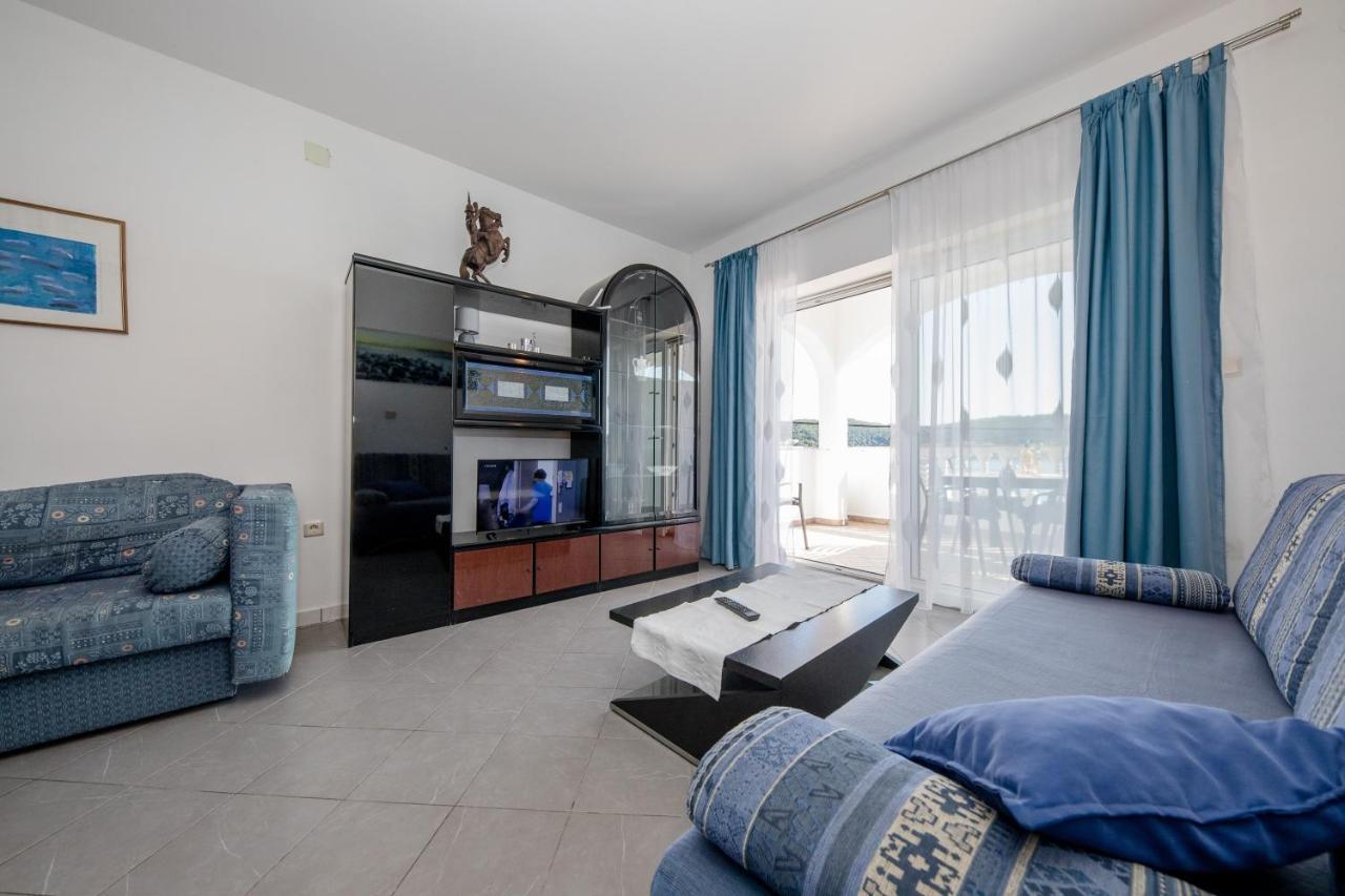 Apartments And Rooms By The Sea Supetarska Draga - Gornja, Rab - 11579 Kültér fotó