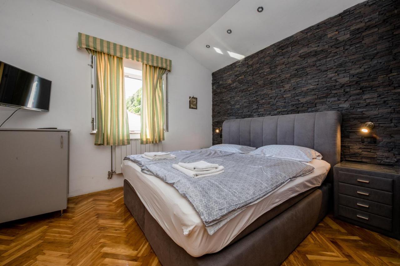 Apartments And Rooms By The Sea Supetarska Draga - Gornja, Rab - 11579 Kültér fotó
