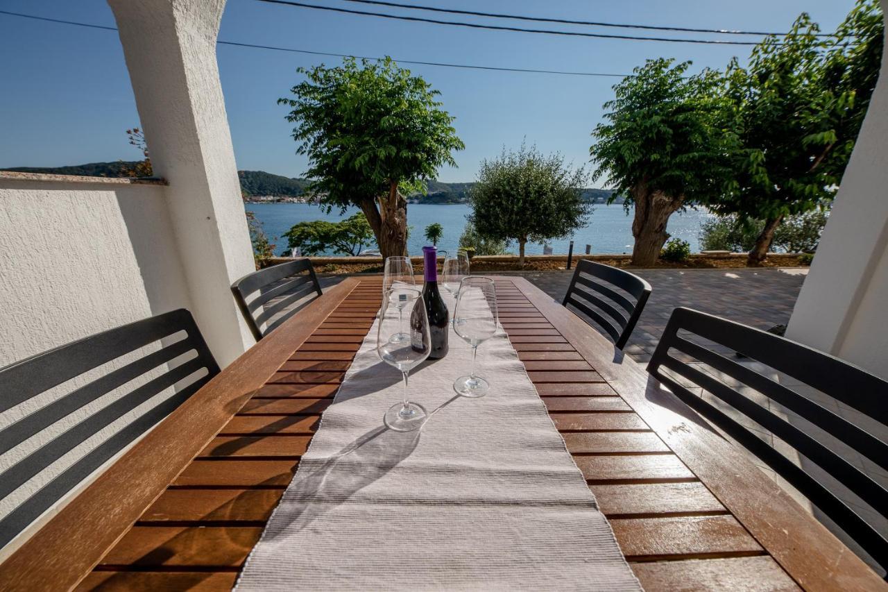 Apartments And Rooms By The Sea Supetarska Draga - Gornja, Rab - 11579 Kültér fotó