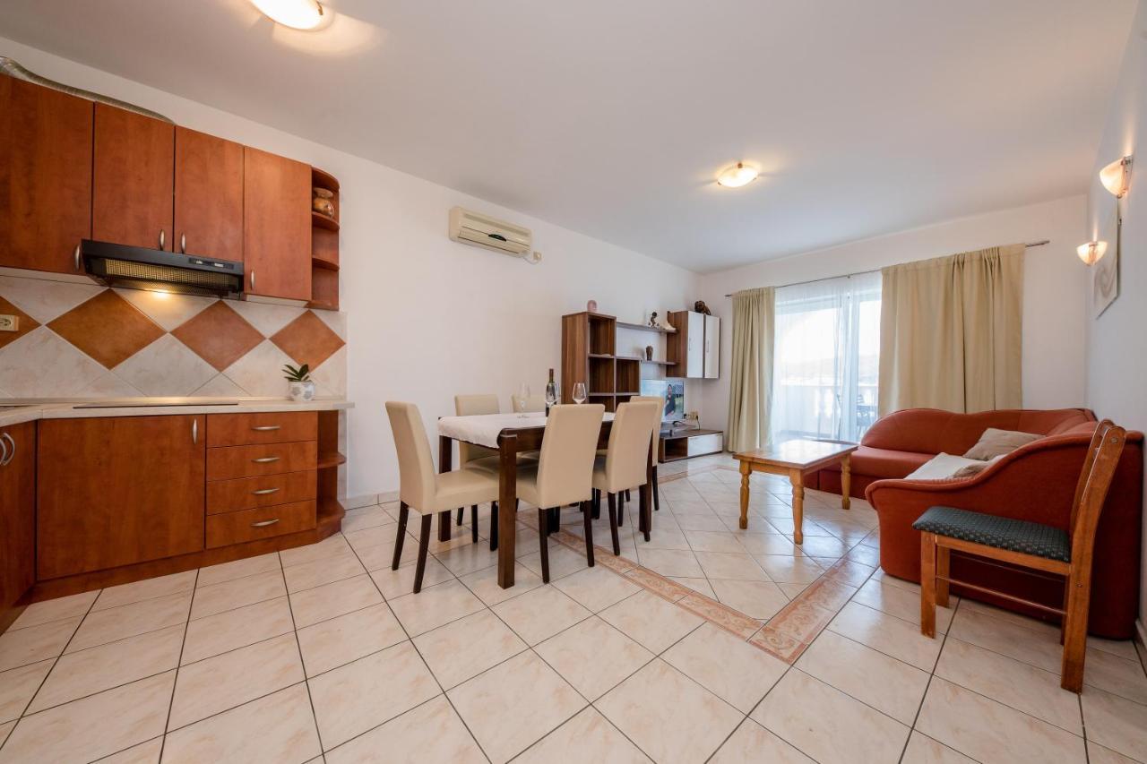 Apartments And Rooms By The Sea Supetarska Draga - Gornja, Rab - 11579 Kültér fotó