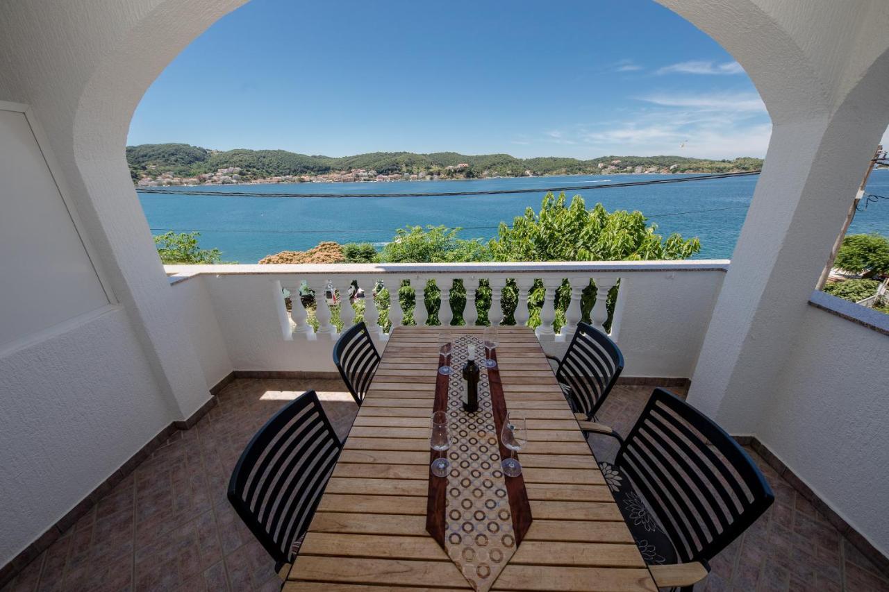 Apartments And Rooms By The Sea Supetarska Draga - Gornja, Rab - 11579 Kültér fotó