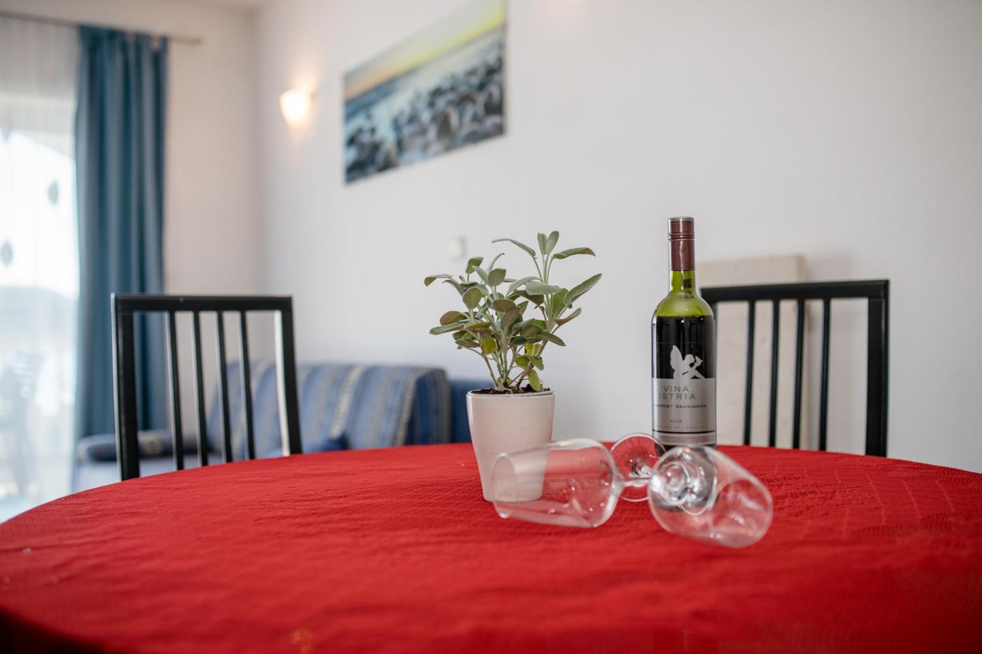 Apartments And Rooms By The Sea Supetarska Draga - Gornja, Rab - 11579 Szoba fotó