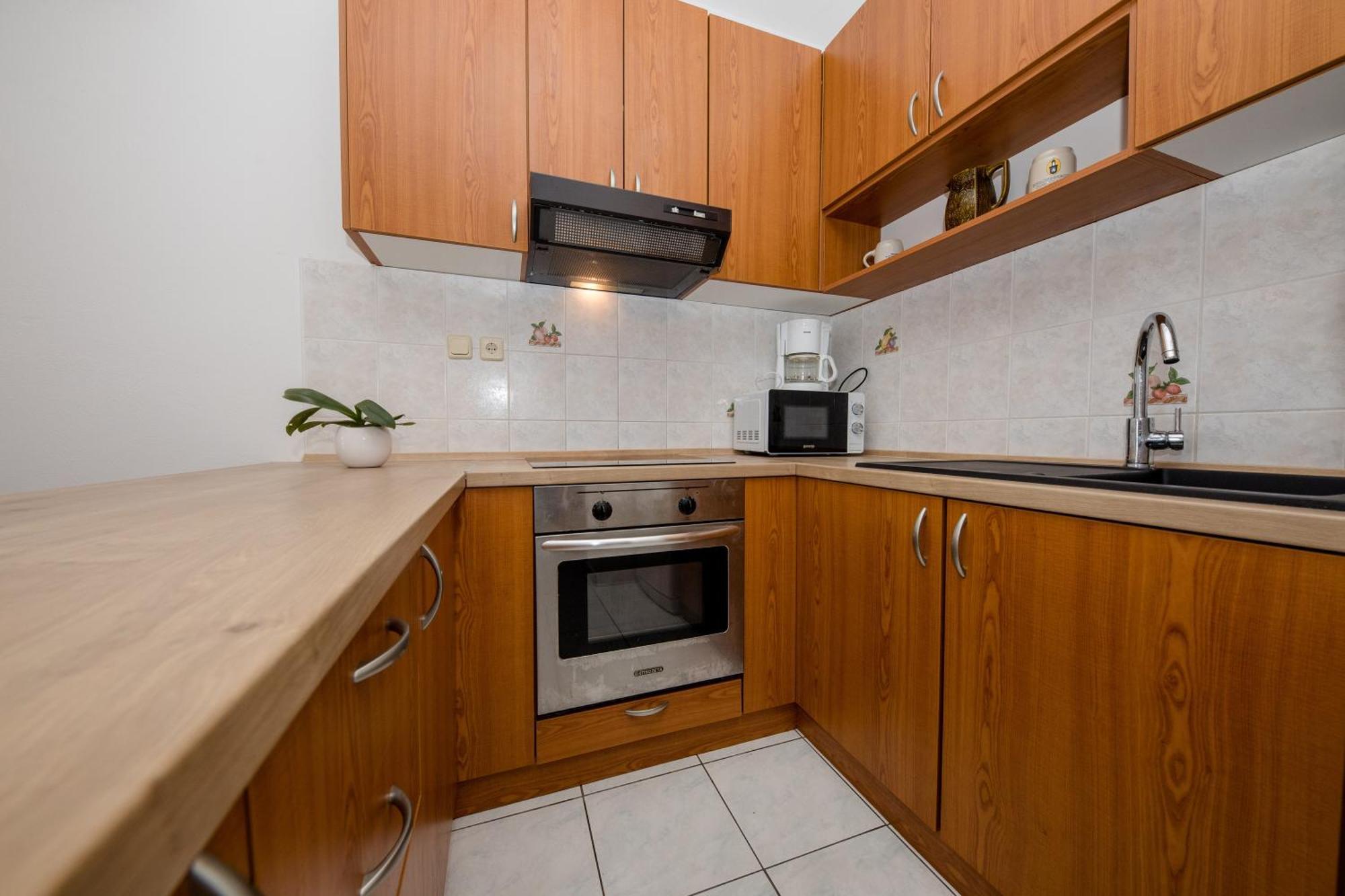 Apartments And Rooms By The Sea Supetarska Draga - Gornja, Rab - 11579 Szoba fotó
