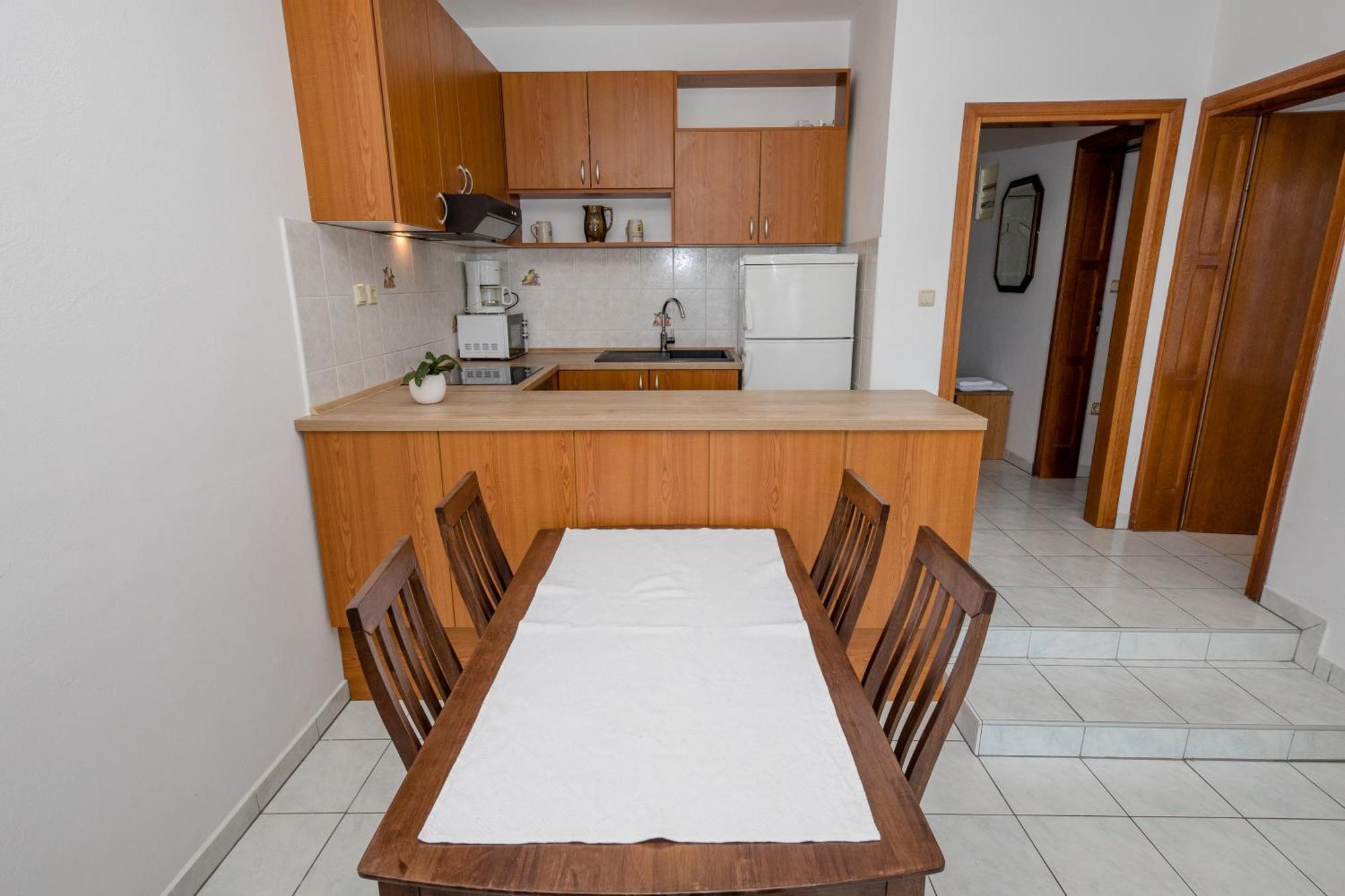 Apartments And Rooms By The Sea Supetarska Draga - Gornja, Rab - 11579 Szoba fotó